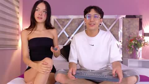 Axel and Renata online show from May 24, 2026, 2:05 am