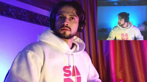 Snapshot of axelcr0ss chatting on September 21, 2025, 6:04 am axelcr0ss online show from September 21, 2025, 6:04 am