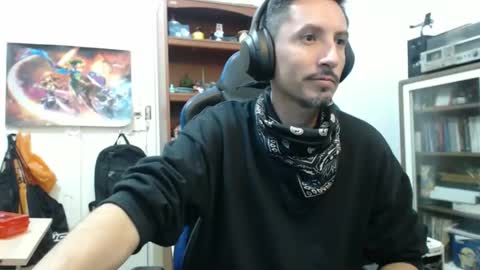 Snapshot of axell_rosee chatting on May 6, 2026, 11:21 pm Axel Rose online show from May 6, 2026, 11:21 pm
