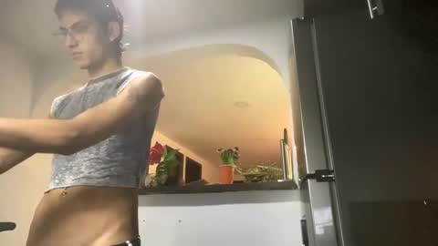 Snapshot of axellatino_ chatting on January 11, 2025, 2:30 am Axel  online show from January 11, 2025, 2:30 am