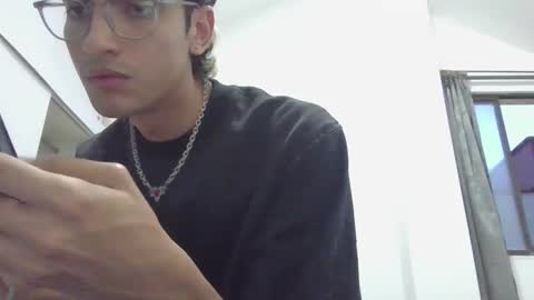 Snapshot of axellatino_ chatting on February 2, 2025, 11:11 pm Axel  online show from February 2, 2025, 11:11 pm
