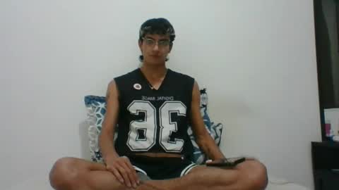 Snapshot of axellatino_ chatting on March 11, 2025, 2:43 am Axel  online show from March 11, 2025, 2:43 am