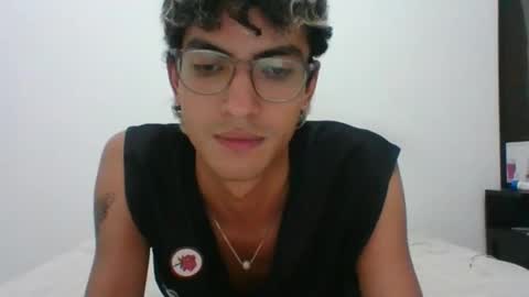 Snapshot of axellatino_ chatting on March 11, 2025, 5:49 am Axel  online show from March 11, 2025, 5:49 am