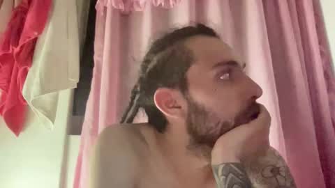 Snapshot of axelphantom99 chatting on March 31, 2026, 5:41 am DuoRetro online show from March 31, 2026, 5:41 am