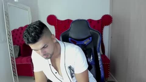 Axel online show from July 7, 2026, 11:20 pm