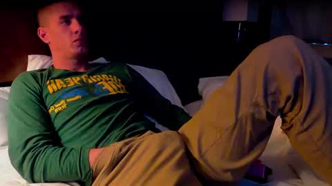 Axl online show from January 4, 2025, 6:51 pm