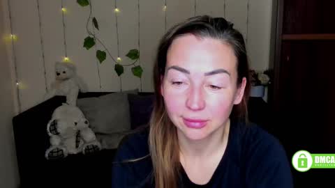 Jully online show from February 17, 2025, 11:02 am