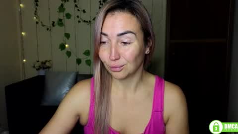 Jully online show from November 17, 2025, 6:24 pm