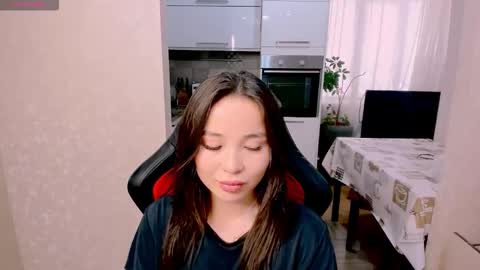 Snapshot of aya_moon chatting on October 29, 2025, 4:48 am Aya Moon online show from October 29, 2025, 4:48 am