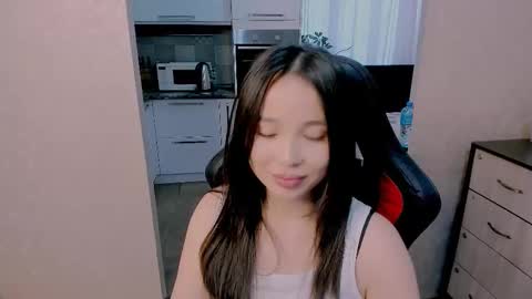 Snapshot of aya_moon chatting on November 25, 2025, 5:18 am Aya Moon online show from November 25, 2025, 5:18 am