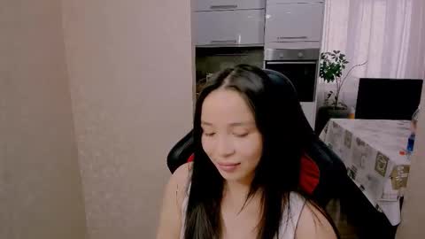 Snapshot of aya_moon chatting on November 28, 2025, 6:05 am Aya Moon online show from November 28, 2025, 6:05 am