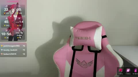 ayalvrs18 online show from April 11, 2026, 8:24 pm