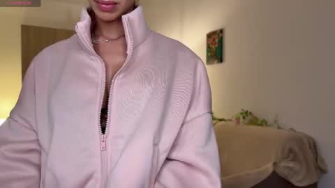 Alya online show from April 16, 2026, 10:45 pm