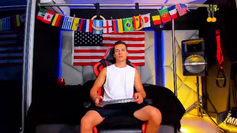 Snapshot of aydenmillerdom chatting on July 4, 2026, 6:14 pm Ayden Miller online show from July 4, 2026, 6:14 pm