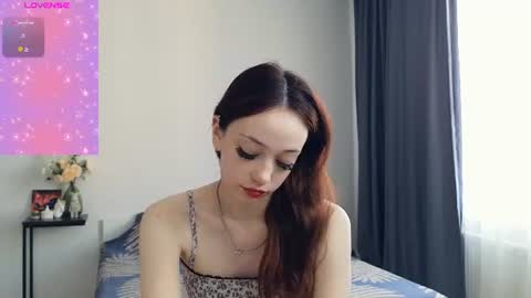 Snapshot of ayehoney chatting on July 5, 2026, 2:24 pm Hailey Wellington online show from July 5, 2026, 2:24 pm
