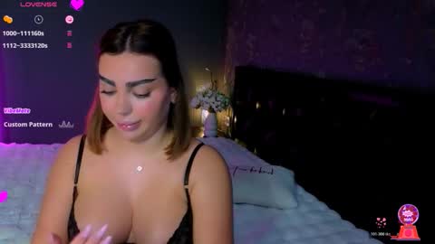  Ayla Demir  online show from December 22, 2025, 10:56 am