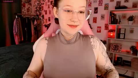 Ayla hill online show from October 12, 2025, 3:05 am