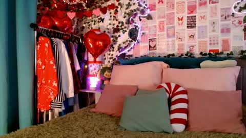 Ayla hill online show from March 12, 2026, 4:18 am