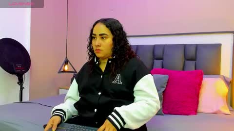 Ayla online show from September 22, 2025, 1:51 am