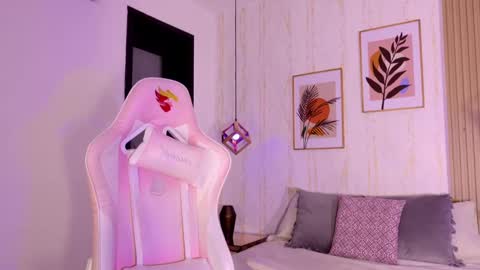 Ayleen online show from September 30, 2025, 12:10 pm