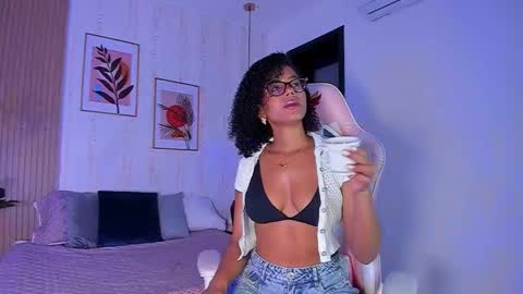 Ayleen online show from October 20, 2025, 12:49 pm