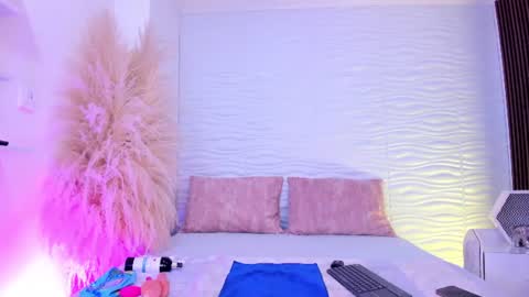 aylinlove_ online show from June 17, 2026, 11:56 am