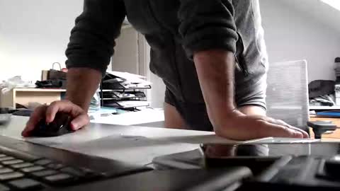 aylinniyerim online show from March 31, 2026, 9:32 am