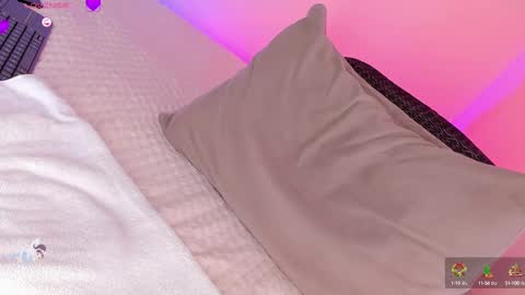 Snapshot of aylinz chatting on December 4, 2024, 1:42 pm Alish online show from December 4, 2024, 1:42 pm