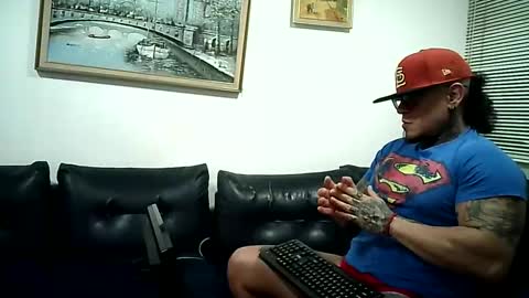 Ayrton naffah2 online show from April 6, 2026, 4:46 am