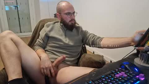 Snapshot of azagal22 chatting on December 10, 2024, 9:11 pm justin online show from December 10, 2024, 9:11 pm