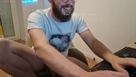 Snapshot of azagal22 chatting on January 5, 2025, 5:41 pm justin online show from January 5, 2025, 5:41 pm