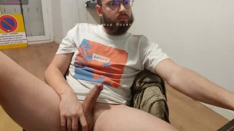 Snapshot of azagal22 chatting on January 22, 2025, 10:26 pm justin online show from January 22, 2025, 10:26 pm