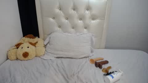 Snapshot of azahara_smith chatting on October 10, 2025, 8:24 am Smith online show from October 10, 2025, 8:24 am