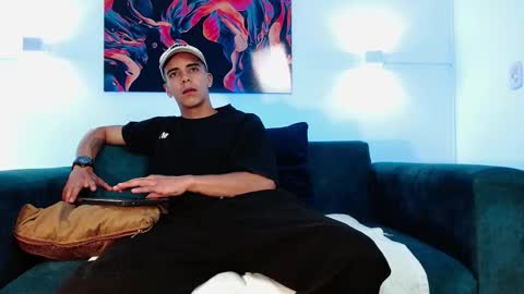 Azak online show from March 18, 2026, 6:55 pm