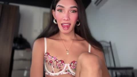 Snapshot of azalea_cum69 chatting on June 11, 2026, 2:11 am azalea_cum69 online show from June 11, 2026, 2:11 am