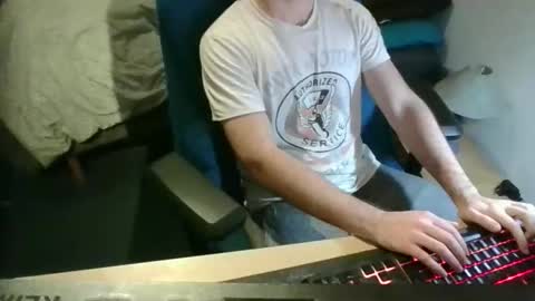 Snapshot of azdert2100 chatting on November 11, 2025, 10:04 am azdert online show from November 11, 2025, 10:04 am