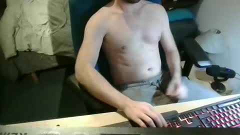 Snapshot of azdert2100 chatting on November 12, 2025, 9:47 pm azdert online show from November 12, 2025, 9:47 pm