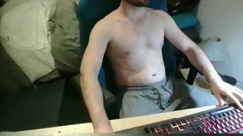 Snapshot of azdert2100 chatting on November 14, 2025, 10:29 pm azdert online show from November 14, 2025, 10:29 pm