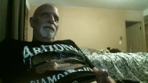azjohnny online show from April 11, 2026, 8:35 pm