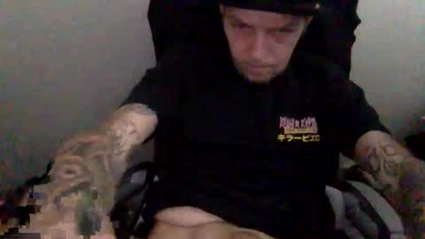 Snapshot of azlee87 chatting on November 29, 2025, 8:23 pm azlee87 online show from November 29, 2025, 8:23 pm