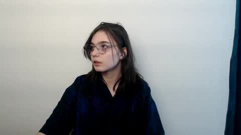 azumi_chan_ online show from February 11, 2026, 11:26 am