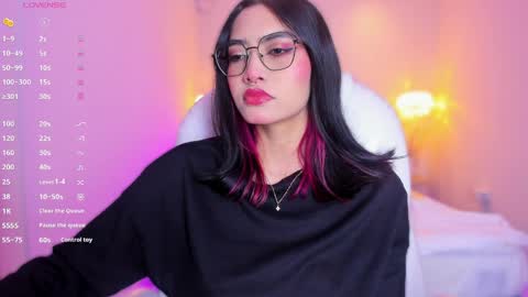 Azura online show from April 2, 2026, 11:52 am