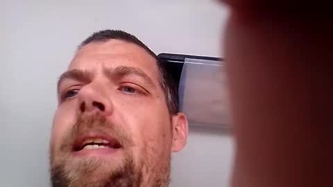 azza42086 online show from May 25, 2026, 3:56 am