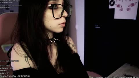 Snapshot of b0pppo chatting on January 8, 2025, 7:03 pm your fuckdoll  sub girl  MORE ME  online show from January 8, 2025, 7:03 pm