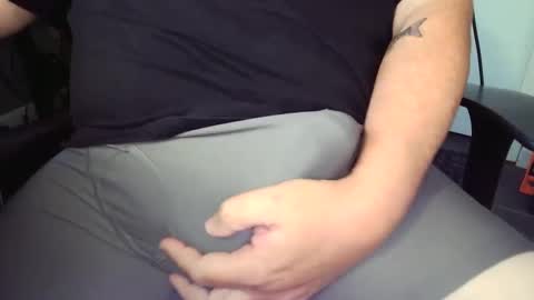 Snapshot of b_not_b chatting on October 13, 2025, 5:24 pm b_not_b online show from October 13, 2025, 5:24 pm