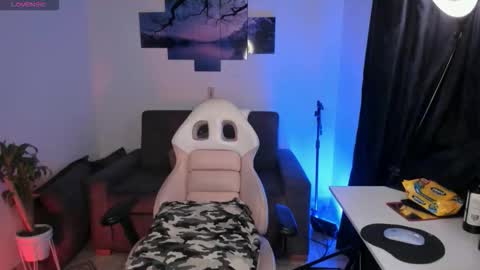 Snapshot of baaby_boyy chatting on September 12, 2025, 9:42 am odeley online show from September 12, 2025, 9:42 am