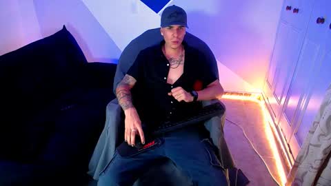 baan9 online show from March 8, 2025, 8:35 pm