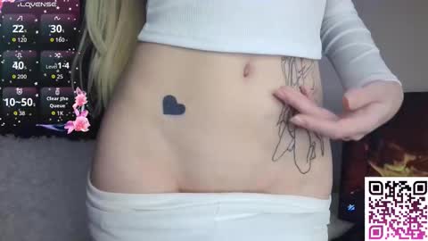 Snapshot of babbbyfoxx chatting on September 8, 2025, 7:13 pm Foxy online show from September 8, 2025, 7:13 pm