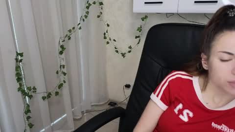 Anya online show from May 24, 2026, 4:06 am