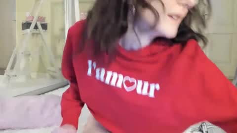 babby_jewel online show from January 15, 2025, 5:15 pm